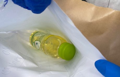 שפך חומר דליק על מוכר שסירב למכור לו אלכוהול