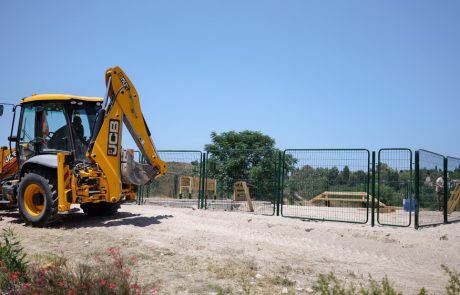 עיריית קרית אתא מקימה גינות ציבוריות לשחרור כלבים