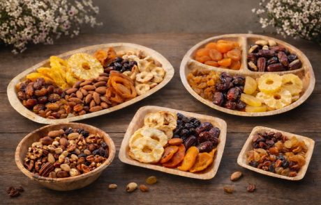 מהטבע אל שולחן החג: צלחות ומגשי דקל לאירוח ט״ו בשבט