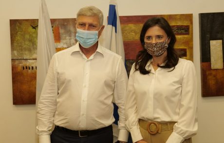 שרת הפנים ערכה ביקור עבודה בעיריית קרית אתא