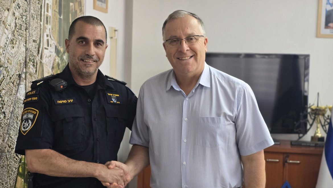 ראש העיר קריית ביאליק בפגישה חשובה עם מפקד תחנת זבולון