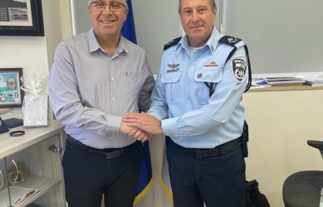 מאבק במרוצי אופנועים ורכבים משופרים בכבישים סביב קריית ביאליק