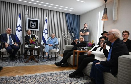 תושב קריית ביאליק סעדיה בהט הדליק משואה ב"יד ושם"