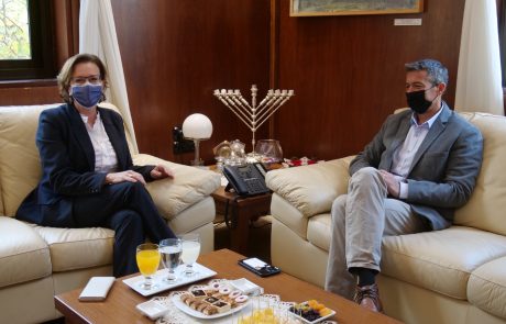 68 אלף משקי בית מחוברים לסיבים אופטים בחיפה