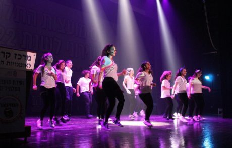 להקת הנוער המיתולוגית "מפגשים ברכס" חוזרת לבמה