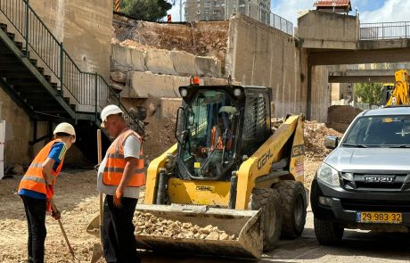 עיריית חיפה ממשיכה בטיפול בקיר שקרס ביד לבנים
